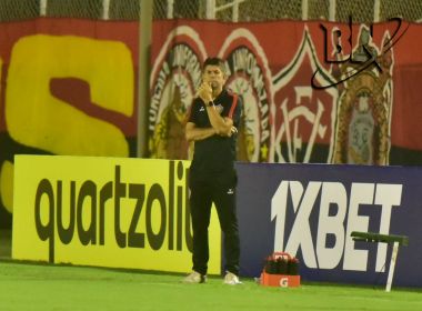Fabiano Soares celebra os três pontos, mas quer Vitória 'com mais intensidade'