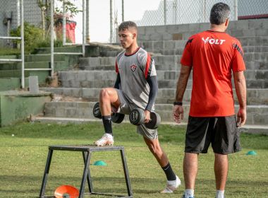Vitória faz treino físico e técnico de olho no Botafogo-SP