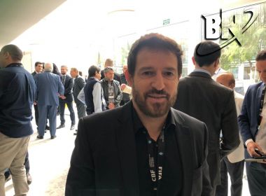 Ídolo do Vitória, Ramon Menezes elogia Burse e exalta torcida: 'Papel fundamental'