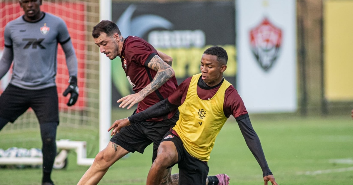 Vitória inicia preparação para enfrentar o Grêmio com treino técnico no CT