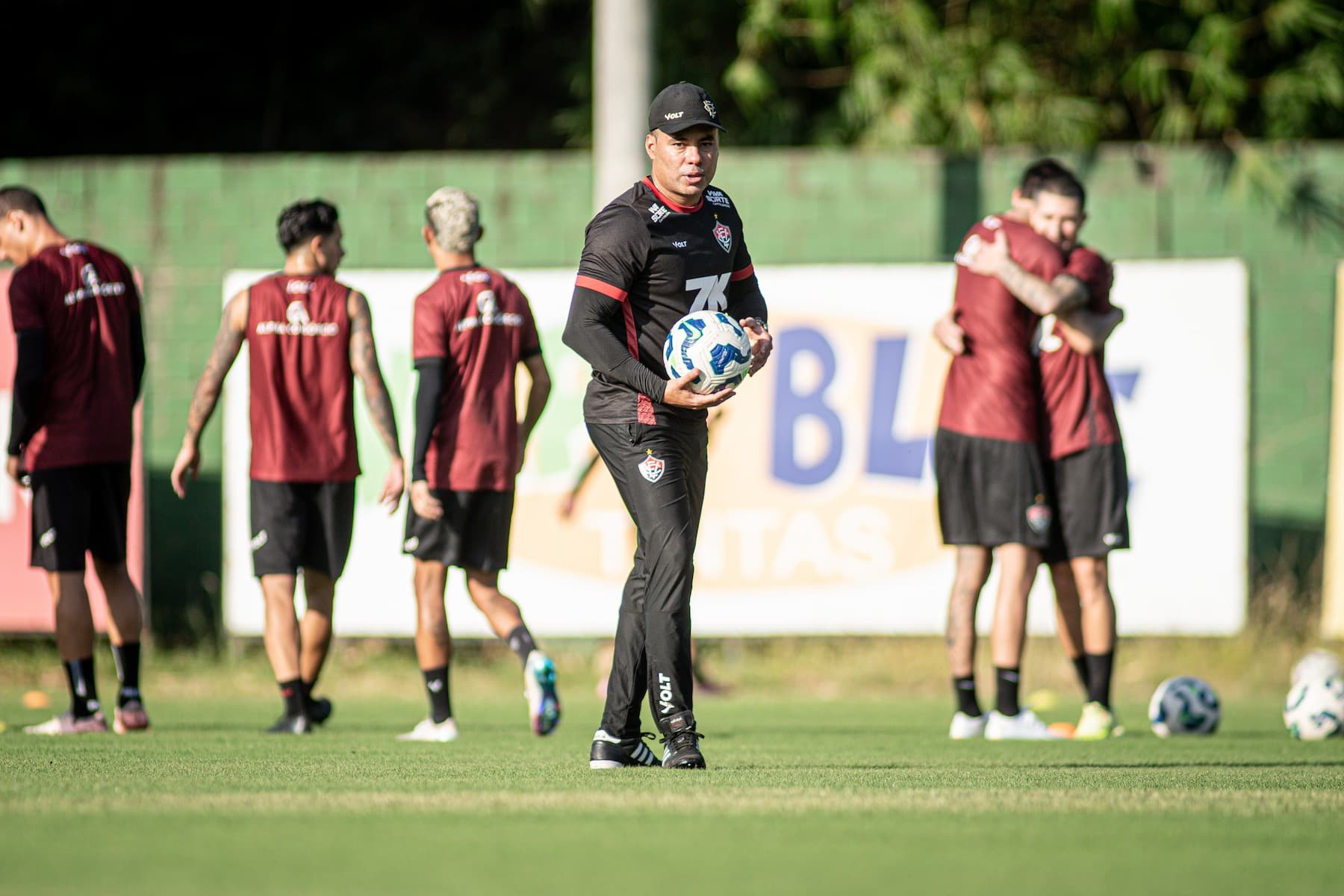 Time principal do Vitória inicia pré-temporada com primeiro treino no Barradão