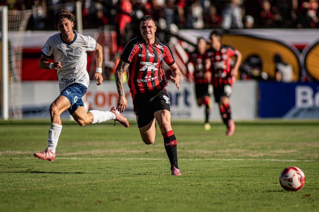 Renato Kayzer e Román Gomez durante o Ba-Vi