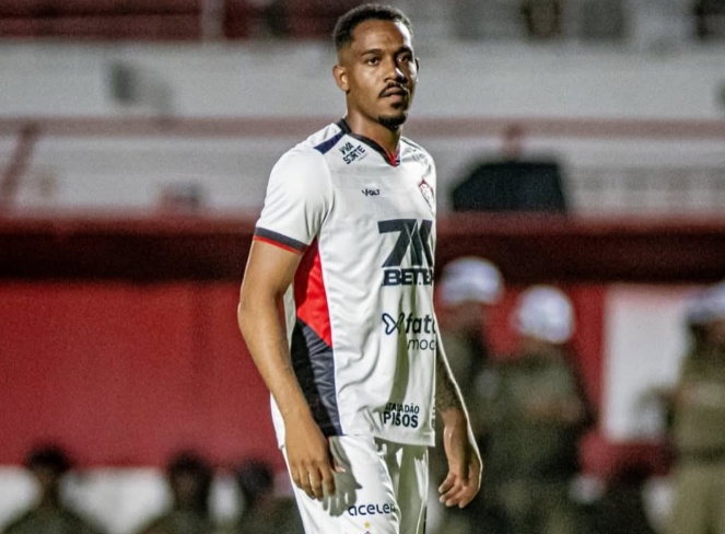 Mais um: Edu sofre ruptura no tendão de Aquiles e passará por cirurgia no Vitória