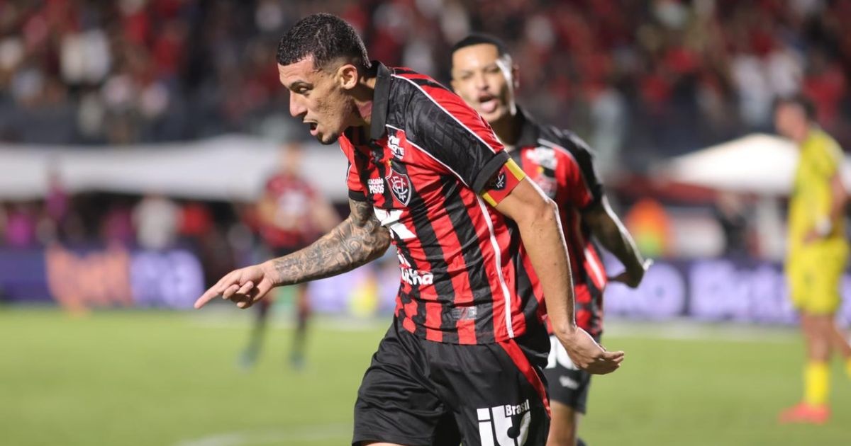 Com volta de titulares, Vitória relaciona 23 jogadores para enfrentar CRB; confira lista
