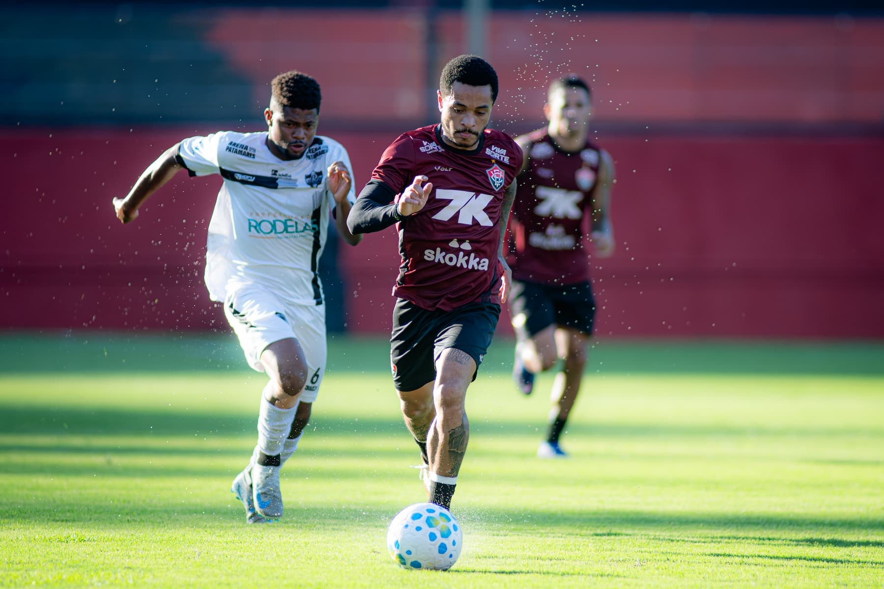 Vitória goleia Redenção por 9 a 0 em jogo-treino no Barradão