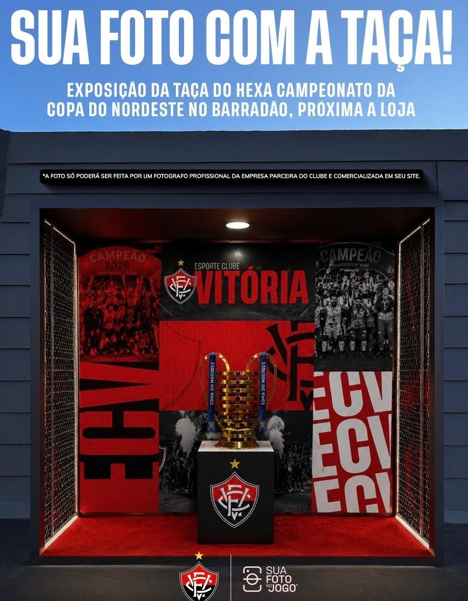Vitória disponibiliza espaço para fotos com troféus no Barradão em dias de jogo