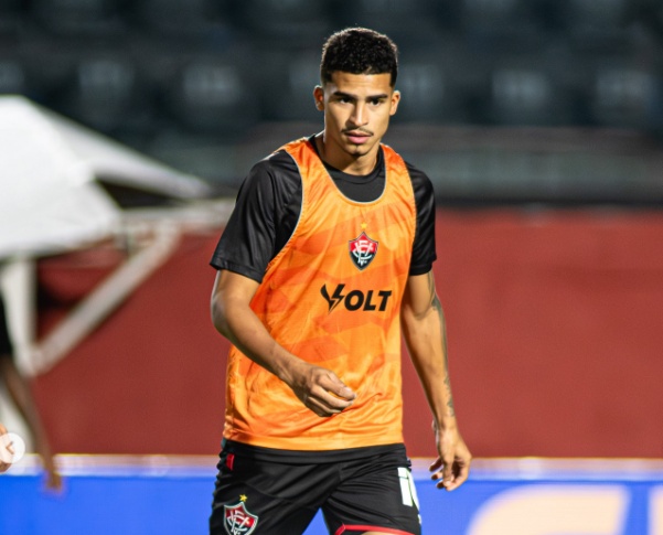 Bola rolando! Acompanhe em tempo real Vitória x Athletico-PR pelas oitavas da Copa do Brasil