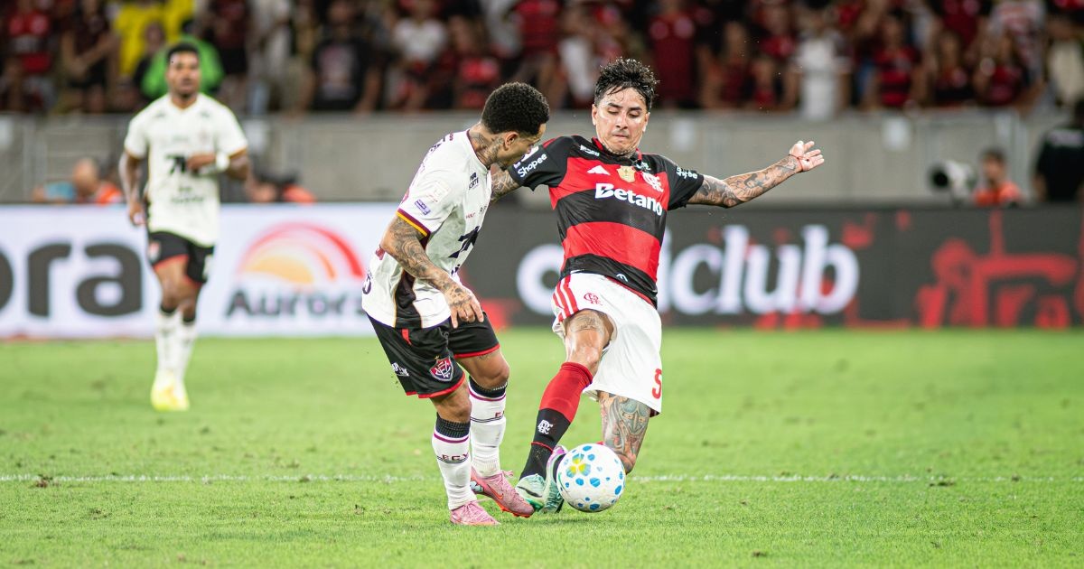 Sem tempo para respirar, Vitória perde para o Flamengo e mantém jejum no Brasileirão