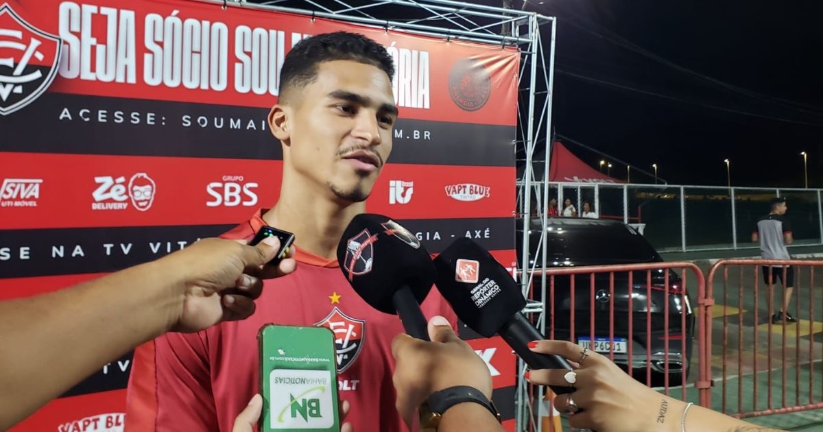 Renê celebra gol decisivo pelo Vitória e reforça confiança em Jair Ventura: "Estamos fechados"