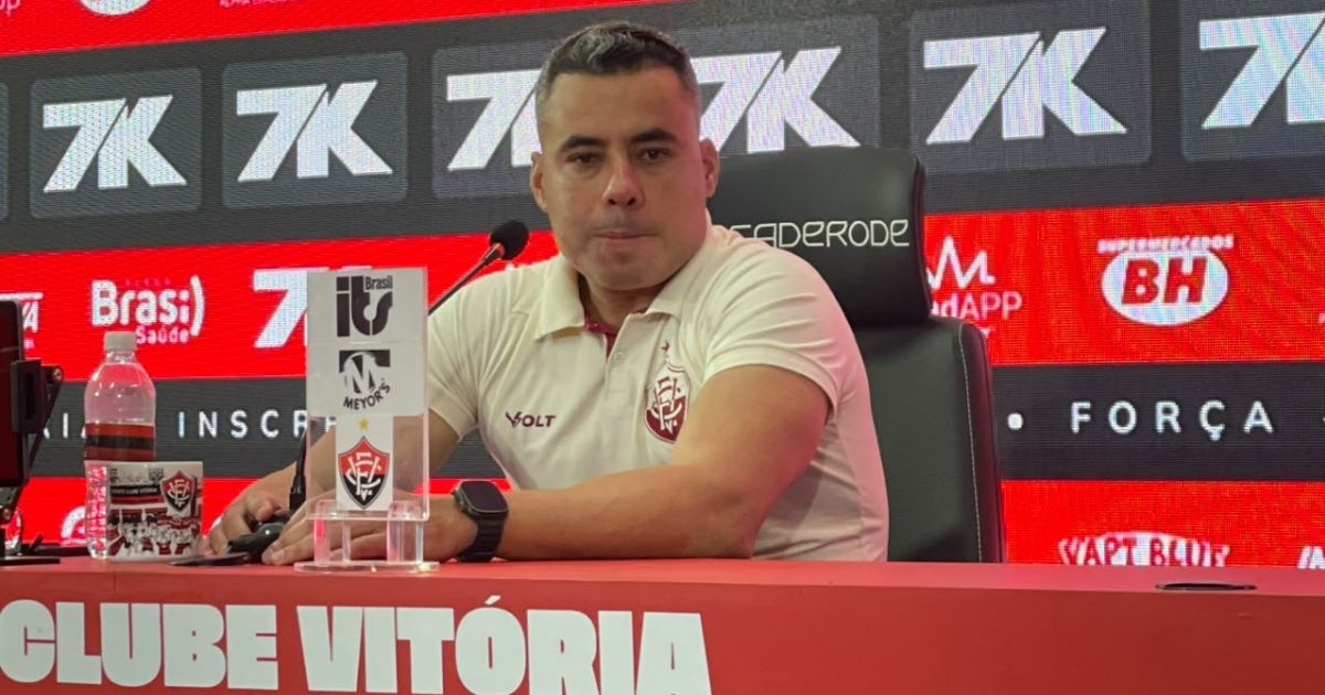 Jair Ventura destaca respaldo da diretoria após vitória sobre o Grêmio: "Tem muita coisa para fazer ainda"