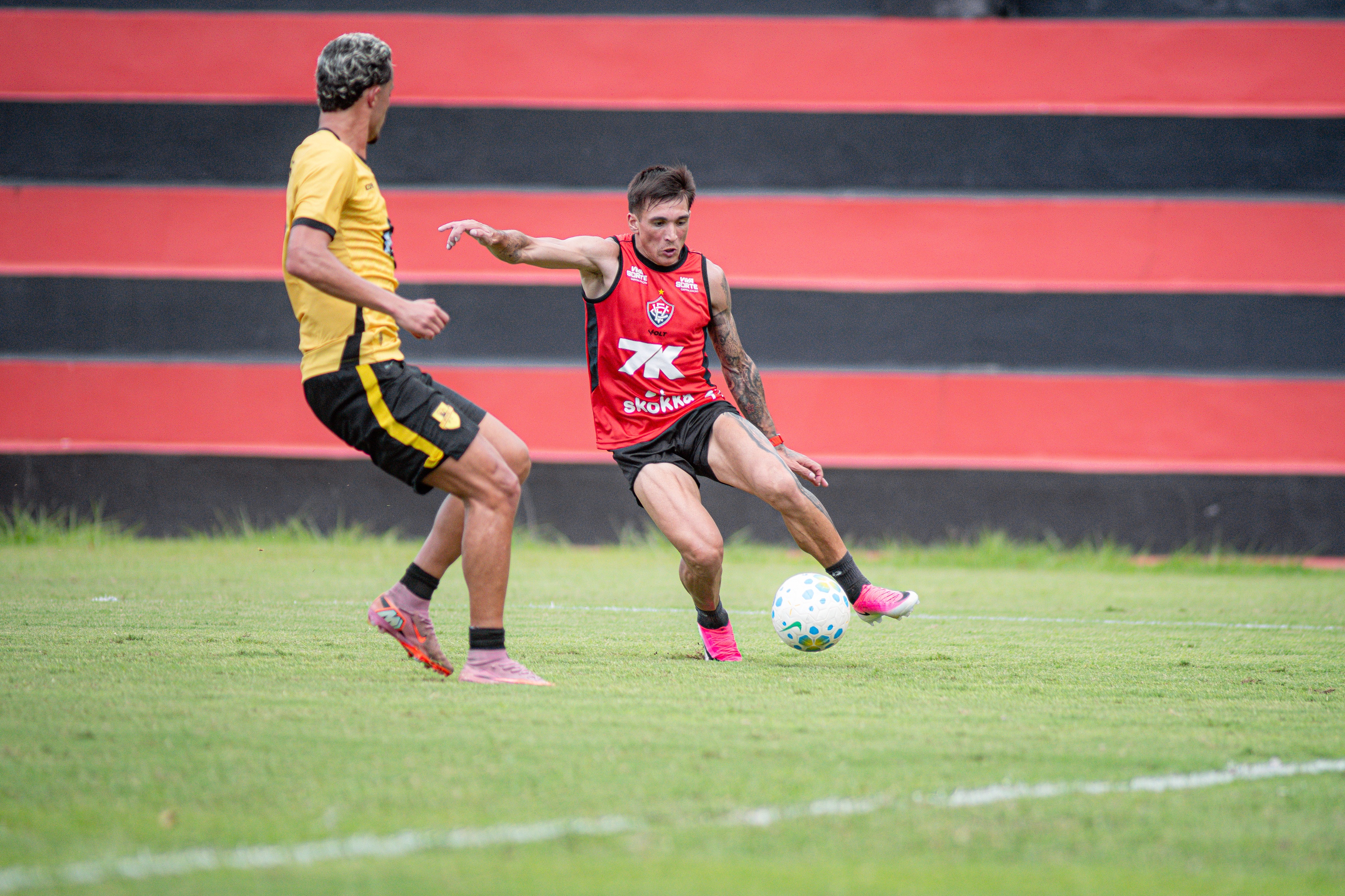 Vitória vence jogo-treino contra o Five por 3 a 0 e segue na preparação para enfrentar a Chapecoense