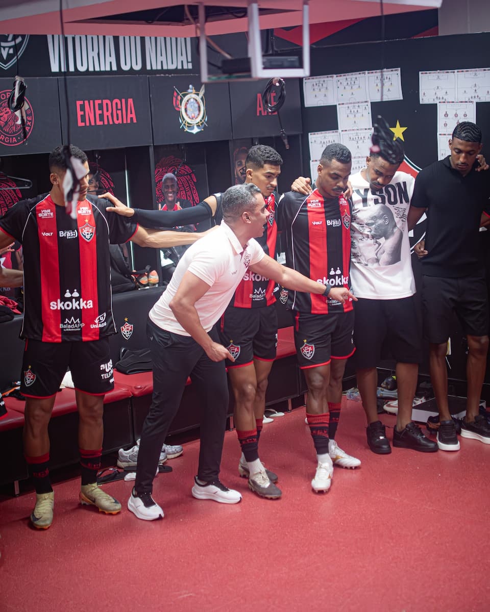 “Ancelotti, dá uma olhadinha”: Jair Ventura pede convocação de Arcanjo para Seleção