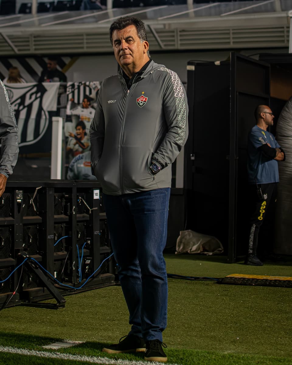 Fábio Mota critica torcida do Corinthians por bolas não devolvidas no aquecimento