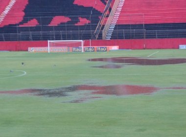 Chuva alaga Barradão e atrapalha treino do Vitória