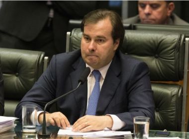 Maia encerra sessão sem votar texto-base do projeto do cadastro positivo