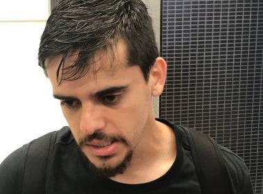 Exame aponta lesão muscular que pode tirar Fagner do Corinthians por até um mês