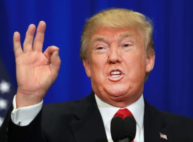 Trump retira EUA do acordo nuclear com Irã