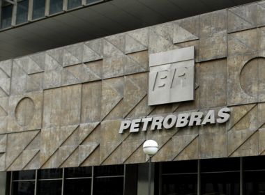 Política de preços de combustíveis permanece inalterada, diz Petrobras