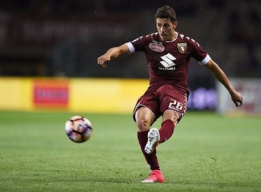 Corinthians aguarda exames para anunciar a contração do lateral Danilo Avelar
