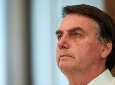 Bolsonaro assina Medida Provisória com R$ 20 bilhões para compra de vacinas