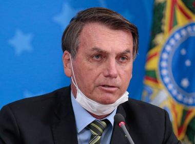 Com 186 mil mortes por Covid-19, Bolsonaro diz que pressa por vacina 'não se justifica'