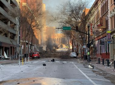 Explosão no centro de Nashville, nos EUA, deixa três pessoas feridas