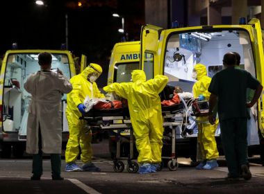 Portugal perde controle da pandemia, pressiona sistema de saúde e precisa de ajuda internacional