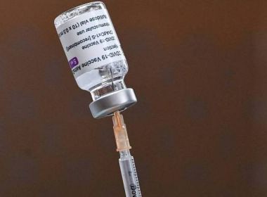 Vacina de Oxford será testada pela primeira vez em crianças e adolescentes