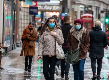 Reino Unido autoriza teste que vai infectar com coronavírus jovens saudáveis