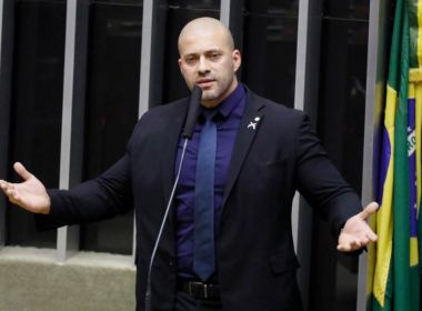 PF abre inquérito após encontrar celulares em sala de prisão de deputado bolsonarista