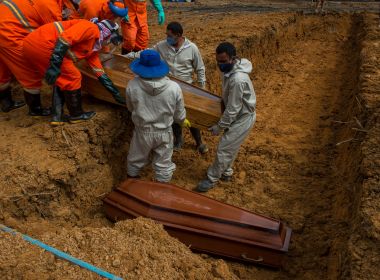 Mortes por Covid-19 explodem em Camaçari e mais 49 grandes cidades do Brasil