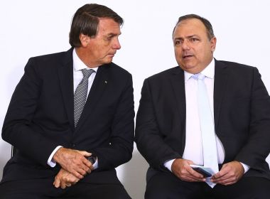 Viagem de Bolsonaro a Manaus vira ato de desagravo a Pazuello, alvo de CPI