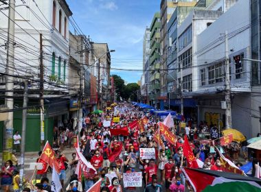 Protestos contra Bolsonaro reúnem manifestantes nas ruas em meio à pandemia