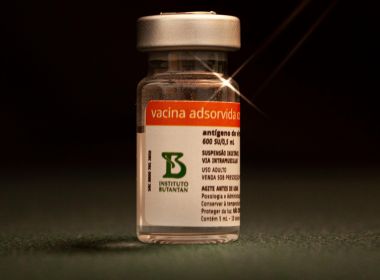 Butantan antecipa em um mês entrega de 100 milhões de doses de Coronavac a Saúde