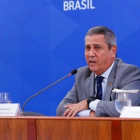 Defesa e comandantes reagem a fala de Aziz na CPI; Forças Armadas não aceitarão 'ataque leviano'