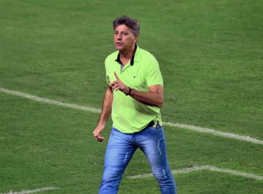 Flamengo age rápido após demissão de Ceni e acerta com Renato Gaúcho
