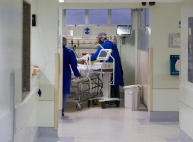 Covid provoca 'pandemia oculta' e deixa 130 mil órfãos no Brasil, indica estudo