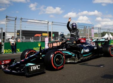 Hamilton bate Verstappen e faz a pole no GP da Hungria de Fórmula 1
