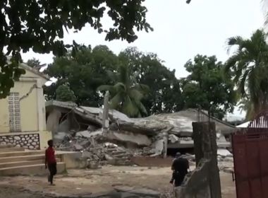 24 haitianos são encontrados vivos entre escombros uma semana após terremoto