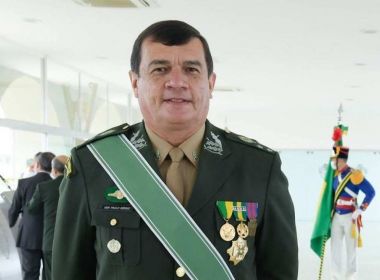 Comandante diz que Exército segue a Constituição e pede cautela da tropa com redes sociais