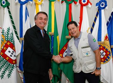 'Todo mundo vai jogar pedra' no Bolsonaro, diz Mourão sobre ausência na COP26