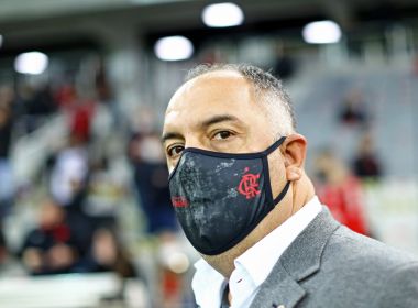 'Peço desculpa à torcida', diz Marcos Braz em desembarque do Flamengo