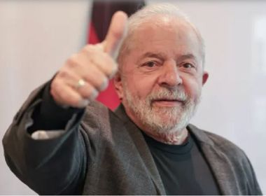 Lula supera Sergio Moro com biografia em lista de livros mais vendidos