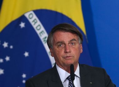 Bolsonaro interrompe trégua e retoma ataques ao sistema eleitoral