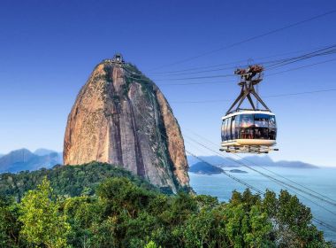 Pela 1ª vez bondinho do Pão de Açúcar é conduzido por uma mulher