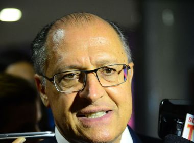 Alckmin se blinda de conflito na federação do PT e mantém plano de filiação ao PSB