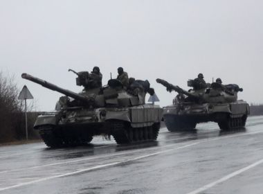 Invasão da Ucrânia tem semelhanças com guerras recentes, da Bósnia ao Iraque