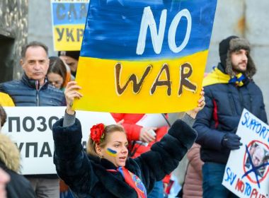 Guerra na Ucrânia confunde direita e esquerda no Brasil em embates ideológicos