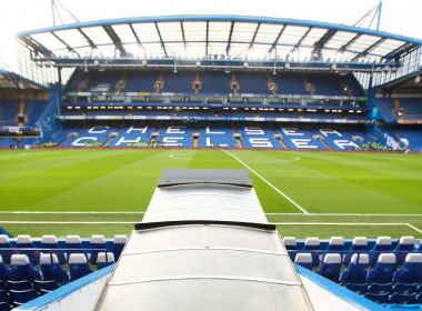 Chelsea tem conta bancária suspensa temporariamente em sanção a Abramovich