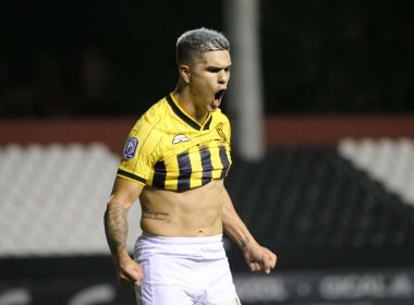 Santos encaminha a contratação de volante uruguaio do Guaraní-PAR
